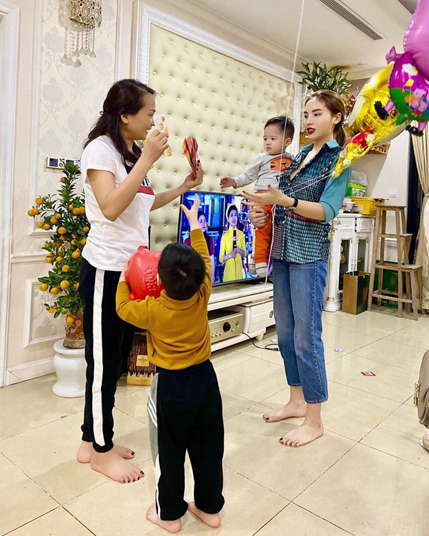 Hà Tăng, Lan Khuê và dàn sao Vbiz đồng loạt 'xông đất' MXH với khoảnh khắc ý nghĩa đầu Xuân - 15 Hà Tăng, Lan Khuê và dàn sao Vbiz đồng loạt 'xông đất' MXH với khoảnh khắc ý nghĩa đầu Xuân - 15