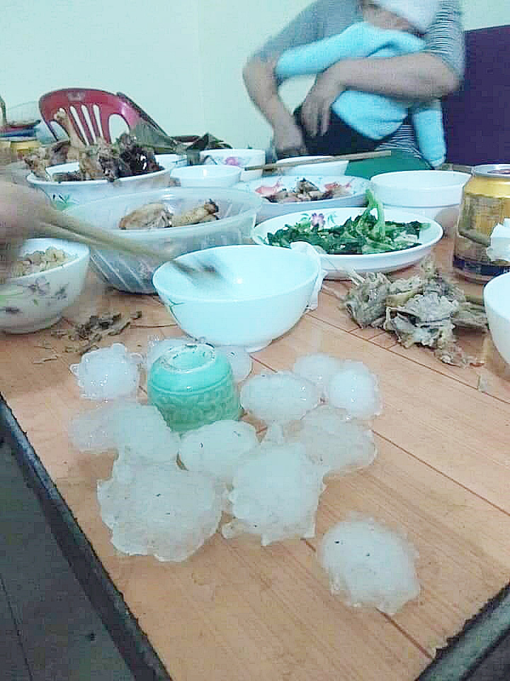 Chúc Tết style Canh Tý 2020: Ngày đầu năm mưa gió bão bùng, dân tình lội nước du xuân - 17 Chúc Tết style Canh Tý 2020: Ngày đầu năm mưa gió bão bùng, dân tình lội nước du xuân - 17