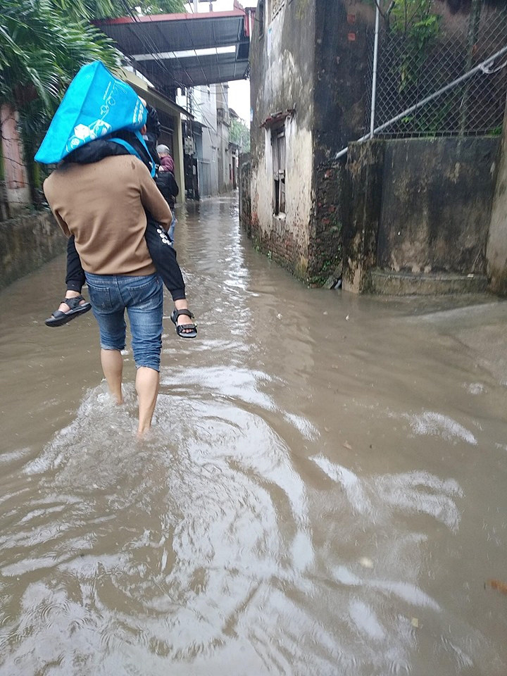 Chúc Tết style Canh Tý 2020: Ngày đầu năm mưa gió bão bùng, dân tình lội nước du xuân - 11 Chúc Tết style Canh Tý 2020: Ngày đầu năm mưa gió bão bùng, dân tình lội nước du xuân - 11