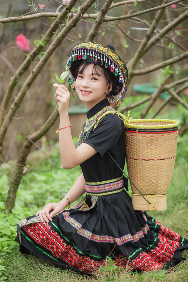 Nữ sinh Bách Khoa nói về nghề mẫu ảnh tự do: Nhiều trường hợp bị quát mắng, gạ gẫm khi chụp hình - 2 Nữ sinh Bách Khoa nói về nghề mẫu ảnh tự do: Nhiều trường hợp bị quát mắng, gạ gẫm khi chụp hình - 2