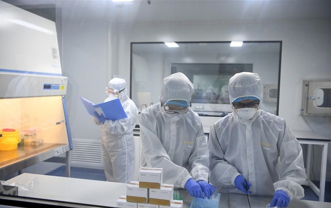 Lô thuốc phát hiện virus corona đầu tiên được gửi tới Vũ Hán Lô thuốc phát hiện virus corona đầu tiên được gửi tới Vũ Hán