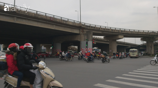 Hình ảnh hiếm gặp: Cửa ngõ thủ đô thông suốt trước ngày làm việc đầu năm mới - 5 Hình ảnh hiếm gặp: Cửa ngõ thủ đô thông suốt trước ngày làm việc đầu năm mới - 5