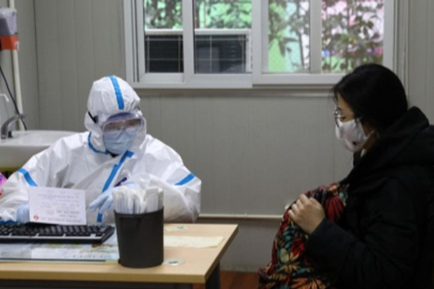 Một em bé 7 tháng tuổi ở Thượng Hải là bệnh nhân nhỏ tuổi nhất bị nhiễm virus corona Vũ Hán Một em bé 7 tháng tuổi ở Thượng Hải là bệnh nhân nhỏ tuổi nhất bị nhiễm virus corona Vũ Hán