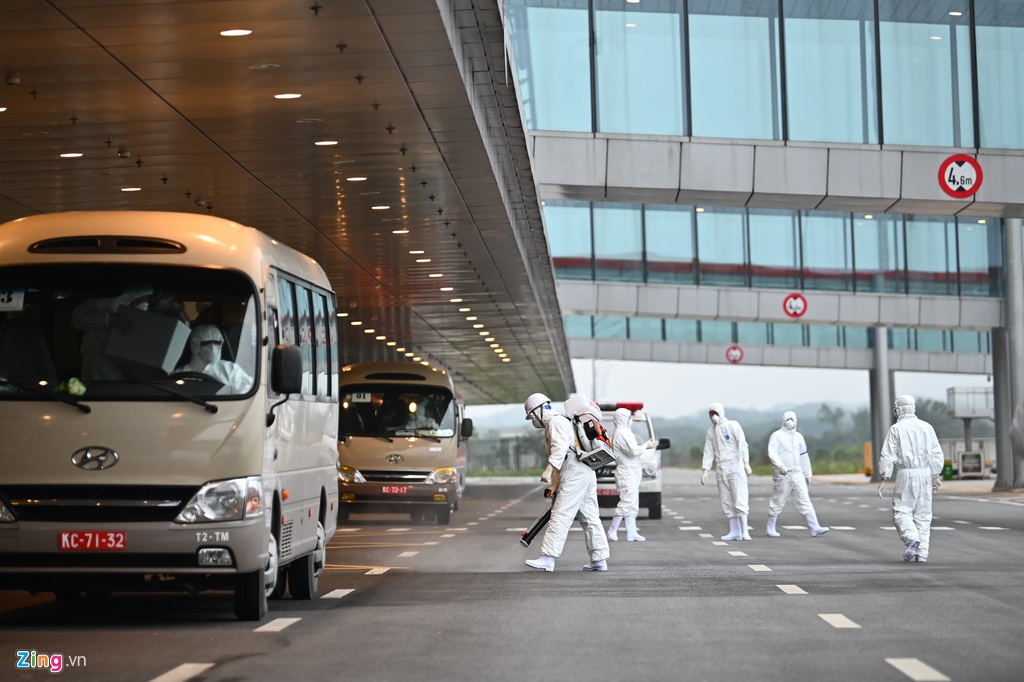 Chuyến bay đưa công dân Việt Nam trở về từ tâm dịch Vũ Hán - 13 Chuyến bay đưa công dân Việt Nam trở về từ tâm dịch Vũ Hán - 13