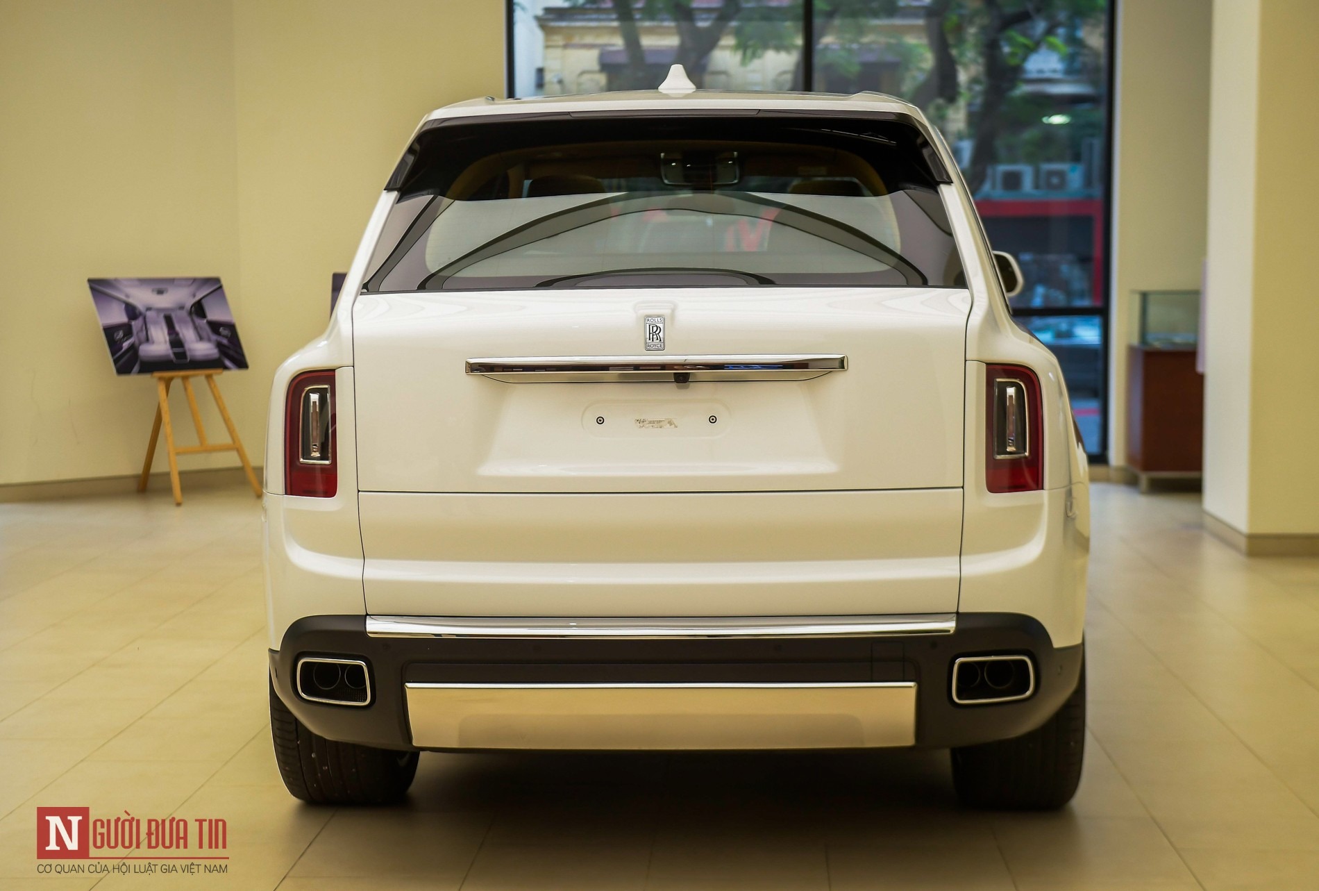 Cận cảnh siêu SUV đắt nhất tại Việt Nam - 11 Cận cảnh siêu SUV đắt nhất tại Việt Nam - 11