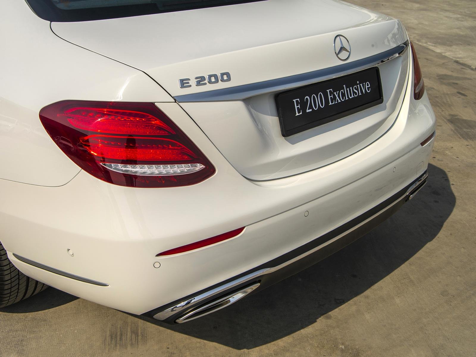 Mercedes-Benz Việt Nam ra mắt E 200 Exclusive 2020 thay thế bản Sport, giá 2,29 tỷ đồng - 4 Mercedes-Benz Việt Nam ra mắt E 200 Exclusive 2020 thay thế bản Sport, giá 2,29 tỷ đồng - 4