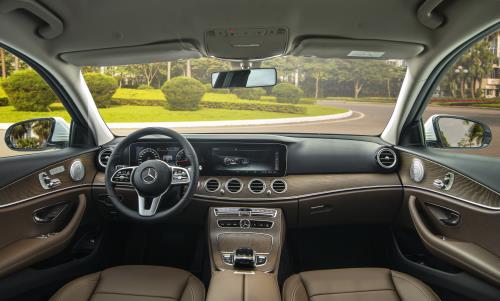 Mercedes-Benz Việt Nam ra mắt E 200 Exclusive 2020 thay thế bản Sport, giá 2,29 tỷ đồng - 3 Mercedes-Benz Việt Nam ra mắt E 200 Exclusive 2020 thay thế bản Sport, giá 2,29 tỷ đồng - 3