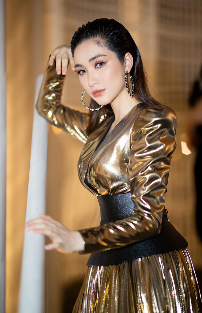 Hòa Minzy lần đầu lên tiếng về tin đồn bí mật sinh con và làm đám cưới, tiết lộ phải sinh hai đứa mới nghĩ đến việc kết hôn - 4 Hòa Minzy lần đầu lên tiếng về tin đồn bí mật sinh con và làm đám cưới, tiết lộ phải sinh hai đứa mới nghĩ đến việc kết hôn - 4