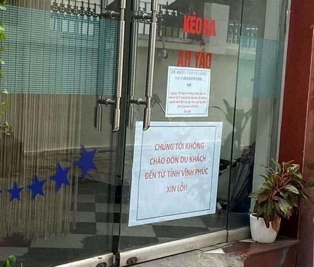 Khách sạn tại Hà Nội treo biển 'không chào đón du khách từ Vĩnh Phúc' giữa dịch Covid-19 gây phẫn nộ Khách sạn tại Hà Nội treo biển 'không chào đón du khách từ Vĩnh Phúc' giữa dịch Covid-19 gây phẫn nộ