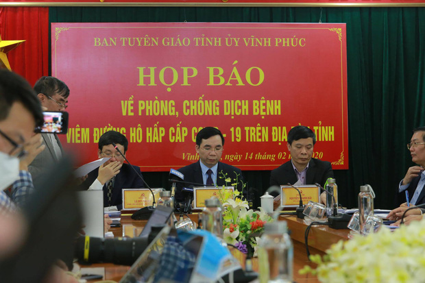 Bé 3 tháng tuổi ở Vĩnh Phúc đã ổn định sức khỏe, người mẹ được xét nghiệm 2 lần và âm tính với Covid-19 Bé 3 tháng tuổi ở Vĩnh Phúc đã ổn định sức khỏe, người mẹ được xét nghiệm 2 lần và âm tính với Covid-19
