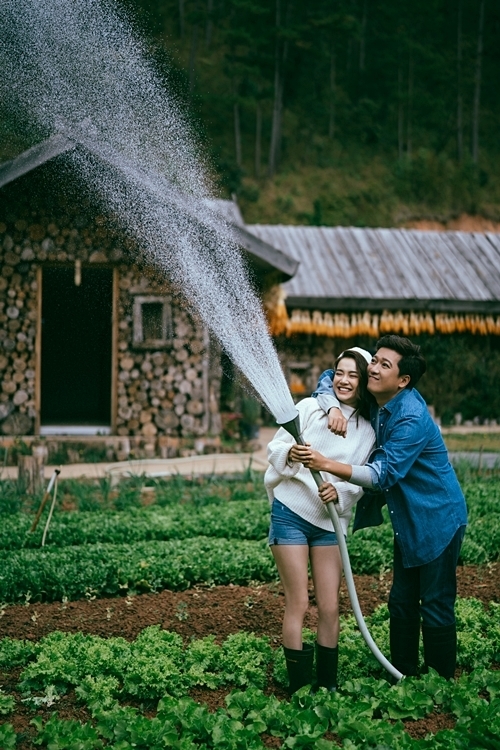 Vợ chồng Trường Giang - Nhã Phương khiến dân tình 'phát sốt' với bộ ảnh Valentine ngọt ngào, từng khoảnh khắc đều như một thước phim ngôn tình - 17 Vợ chồng Trường Giang - Nhã Phương khiến dân tình 'phát sốt' với bộ ảnh Valentine ngọt ngào, từng khoảnh khắc đều như một thước phim ngôn tình - 17