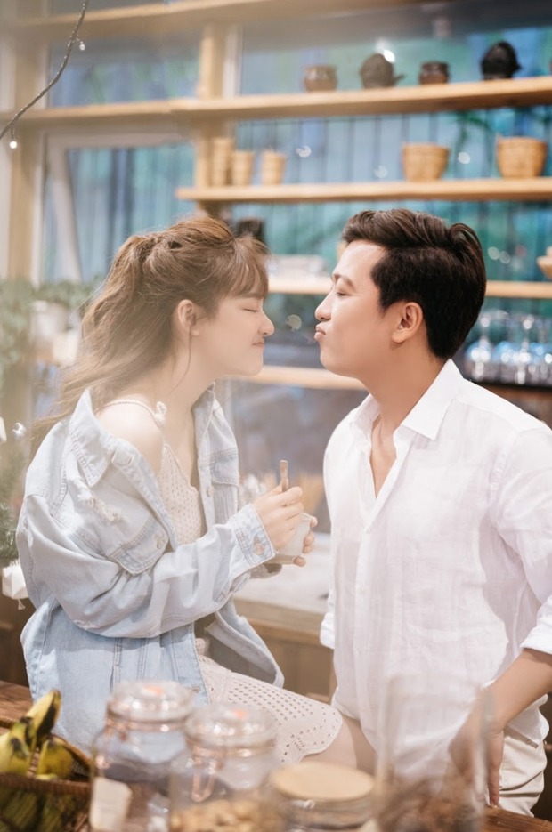 Vợ chồng Trường Giang - Nhã Phương khiến dân tình 'phát sốt' với bộ ảnh Valentine ngọt ngào, từng khoảnh khắc đều như một thước phim ngôn tình - 10 Vợ chồng Trường Giang - Nhã Phương khiến dân tình 'phát sốt' với bộ ảnh Valentine ngọt ngào, từng khoảnh khắc đều như một thước phim ngôn tình - 10