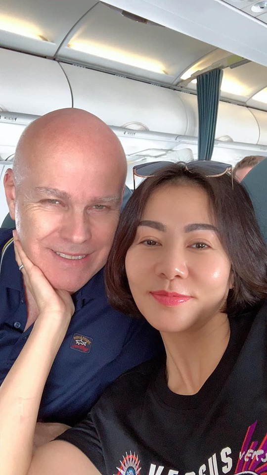 Valentine 2020: Thanh Hằng, Ngô Thanh Vân than ế, Bảo Anh chơi với mèo, Thu Minh được chồng tặng hàng hiệu Valentine 2020: Thanh Hằng, Ngô Thanh Vân than ế, Bảo Anh chơi với mèo, Thu Minh được chồng tặng hàng hiệu