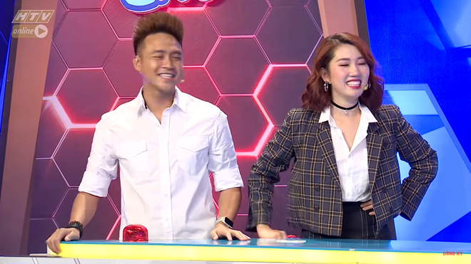 Kha Ly: 'Chồng tôi chưa bao giờ hôn tôi như hôn Thúy Ngân' - 2 Kha Ly: 'Chồng tôi chưa bao giờ hôn tôi như hôn Thúy Ngân' - 2