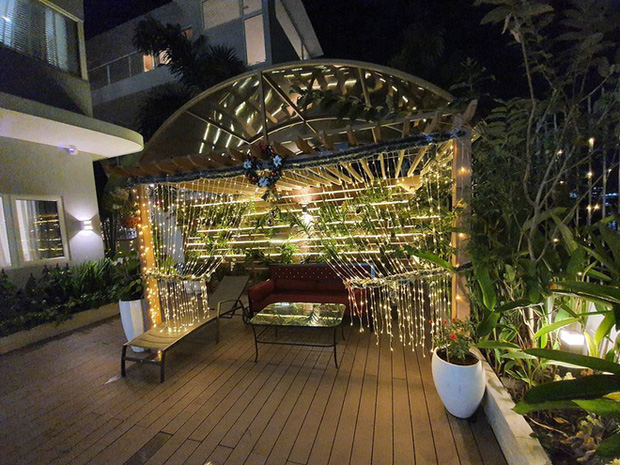 Hoa mắt vì biệt thự mới tậu của dàn sao Việt: Toàn bạc tỷ siêu sang, nhà Ngọc Trinh xa hoa như khách sạn 5 sao - 15 Hoa mắt vì biệt thự mới tậu của dàn sao Việt: Toàn bạc tỷ siêu sang, nhà Ngọc Trinh xa hoa như khách sạn 5 sao - 15