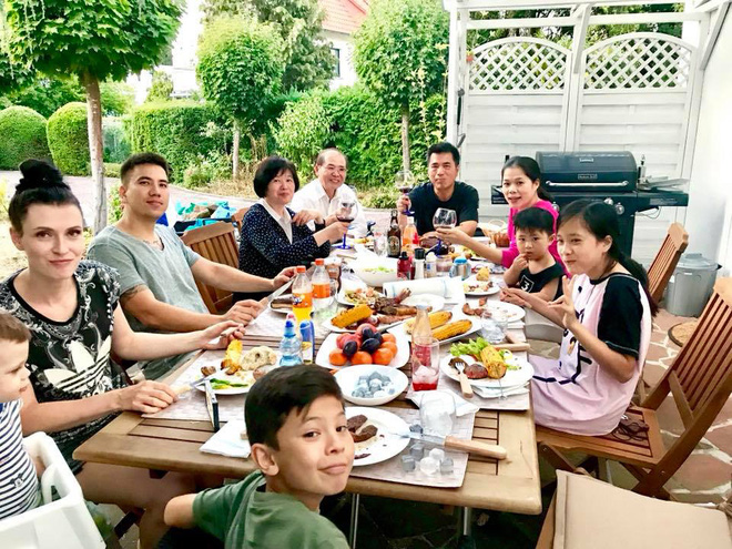 Mỹ Lệ: Nữ đại gia của showbiz, sẵn sàng cho bạn vay 200 tỷ chỉ qua một cuộc gọi điện thoại - 3 Mỹ Lệ: Nữ đại gia của showbiz, sẵn sàng cho bạn vay 200 tỷ chỉ qua một cuộc gọi điện thoại - 3