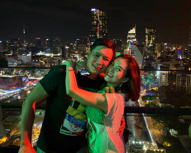 Vợ diễn viên Bình Minh: Nhiều lần giúp chồng vượt qua scandal ngoại tình khiến ai cũng nể phục - 7 Vợ diễn viên Bình Minh: Nhiều lần giúp chồng vượt qua scandal ngoại tình khiến ai cũng nể phục - 7