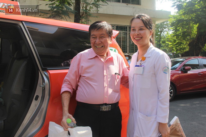 Nam Việt kiều 73 tuổi nhiễm Covid-19 xuất viện, TP.HCM không còn ca bệnh: 'Lúc vào bàng hoàng, ra về phấn khởi' - 15 Nam Việt kiều 73 tuổi nhiễm Covid-19 xuất viện, TP.HCM không còn ca bệnh: 'Lúc vào bàng hoàng, ra về phấn khởi' - 15