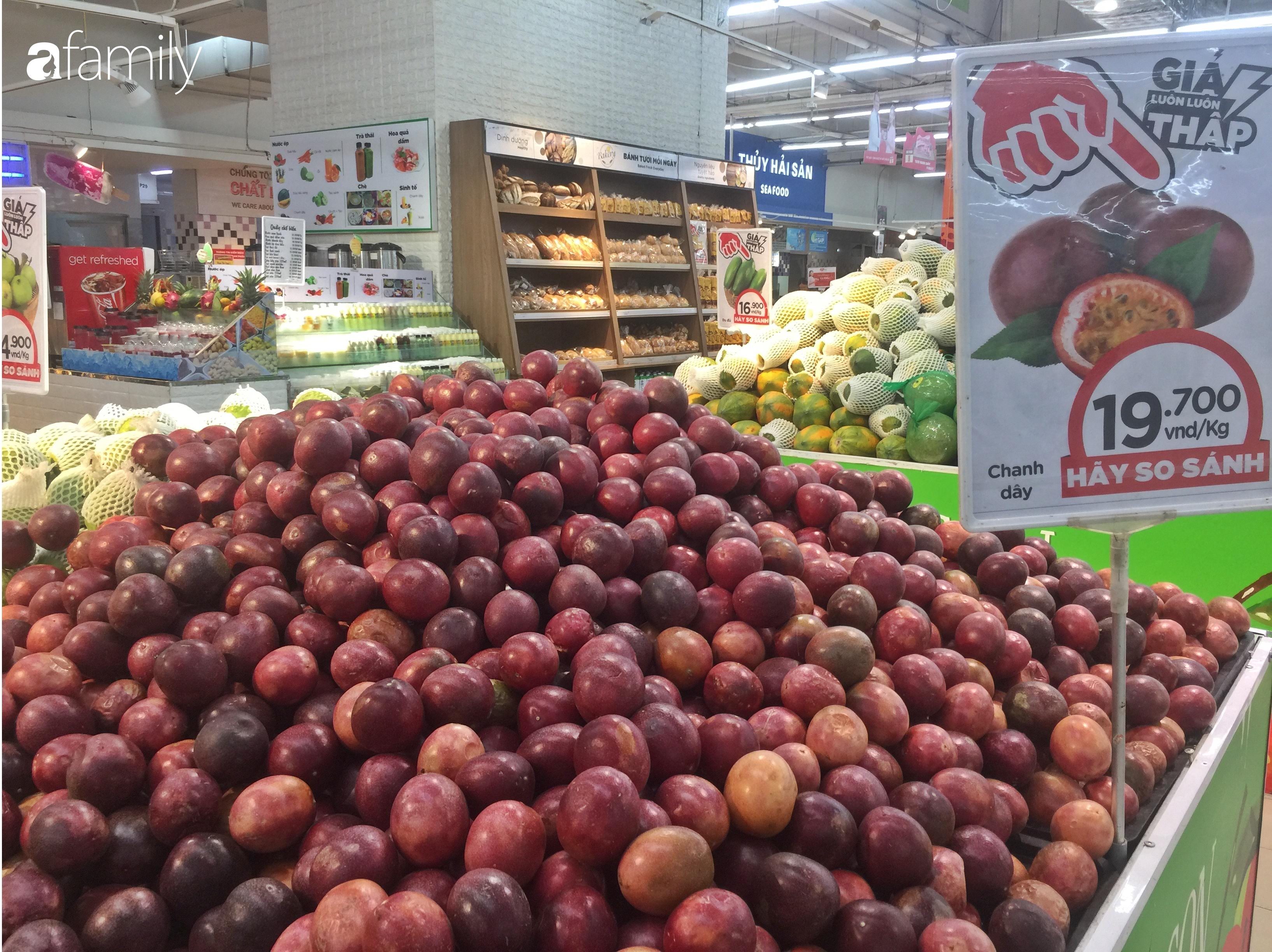 Giá hoa quả trong siêu thị giảm 1/3 so với thời điểm trước Tết, dưa hấu còn 6.700 đồng/kg - 3 Giá hoa quả trong siêu thị giảm 1/3 so với thời điểm trước Tết, dưa hấu còn 6.700 đồng/kg - 3