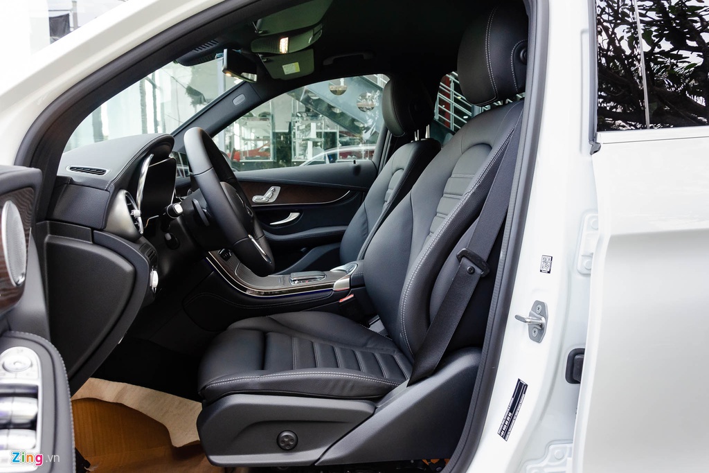 Chi tiết Mercedes-Benz GLC 200 4MATIC 2020 giá 2,04 tỷ lắp ráp tại VN - 28 Chi tiết Mercedes-Benz GLC 200 4MATIC 2020 giá 2,04 tỷ lắp ráp tại VN - 28