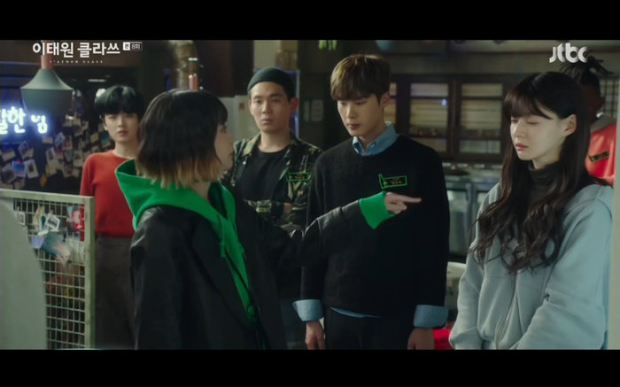 'Tầng lớp Itaewon' tập 8: Kim Da Mi phản bội Park Seo Joon sau khi bị đuổi việc? - 7 'Tầng lớp Itaewon' tập 8: Kim Da Mi phản bội Park Seo Joon sau khi bị đuổi việc? - 7