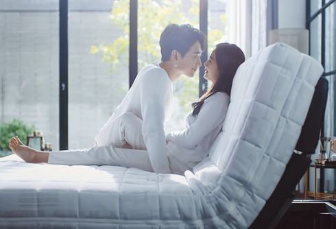 Bất ngờ với nhan sắc thật của Bi Rain - Kim Tae Hee trong tiệc thôi nôi con gái thứ 2 - 5 Bất ngờ với nhan sắc thật của Bi Rain - Kim Tae Hee trong tiệc thôi nôi con gái thứ 2 - 5
