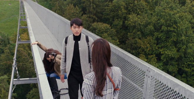 Rộ tin Hyun Bin và tình cũ kém 8 tuổi Kang Sora tái hợp, thuyền 'Crash Landing On You' với Son Ye Jin chính thức chìm nghỉm? - 5 Rộ tin Hyun Bin và tình cũ kém 8 tuổi Kang Sora tái hợp, thuyền 'Crash Landing On You' với Son Ye Jin chính thức chìm nghỉm? - 5