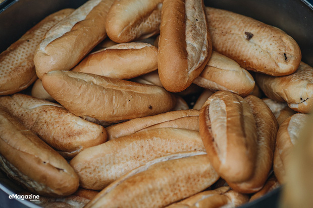 Cộng đồng mạng phát sốt với chiến dịch 'minh oan cho bánh mì Việt': 'Là món street-food lừng danh thế giới cứ không phải 'mẩu' như 20 người Hàn kia nói đâu nhé! - 7 Cộng đồng mạng phát sốt với chiến dịch 'minh oan cho bánh mì Việt': 'Là món street-food lừng danh thế giới cứ không phải 'mẩu' như 20 người Hàn kia nói đâu nhé! - 7