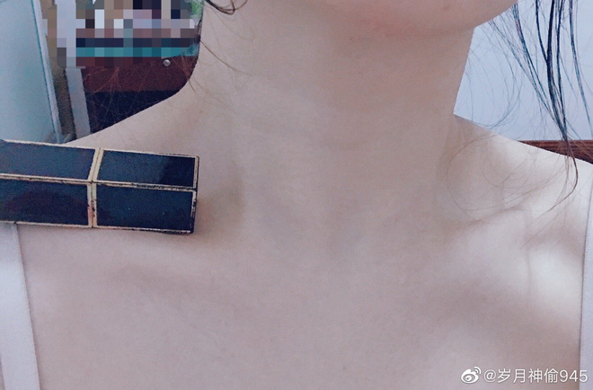 Dân mạng sốt rần rần với thử thách đặt son môi lên xương quai xanh: Vừa khoe được dáng mảnh mai lại vừa khoe được gia tài son 'khủng' - 10 Dân mạng sốt rần rần với thử thách đặt son môi lên xương quai xanh: Vừa khoe được dáng mảnh mai lại vừa khoe được gia tài son 'khủng' - 10