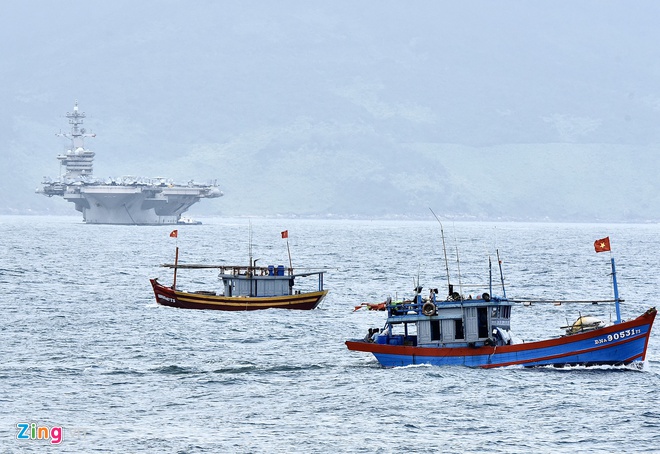 Thủy thủ đoàn tàu sân bay Mỹ lên bờ ở Đà Nẵng - 3 Thủy thủ đoàn tàu sân bay Mỹ lên bờ ở Đà Nẵng - 3