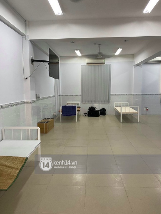 Chi tiết về cuộc sống của Lynk Lee trong khu cách ly tập trung: Được chăm sóc tận tình, ăn uống đủ chất, thảnh thơi chẳng khác nào đi nghỉ dưỡng - 1 Chi tiết về cuộc sống của Lynk Lee trong khu cách ly tập trung: Được chăm sóc tận tình, ăn uống đủ chất, thảnh thơi chẳng khác nào đi nghỉ dưỡng - 1