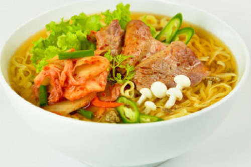 5 việc khi ăn mì tôm cần áp dụng ngay để tránh 'rước bệnh vào thân' - 1 5 việc khi ăn mì tôm cần áp dụng ngay để tránh 'rước bệnh vào thân' - 1