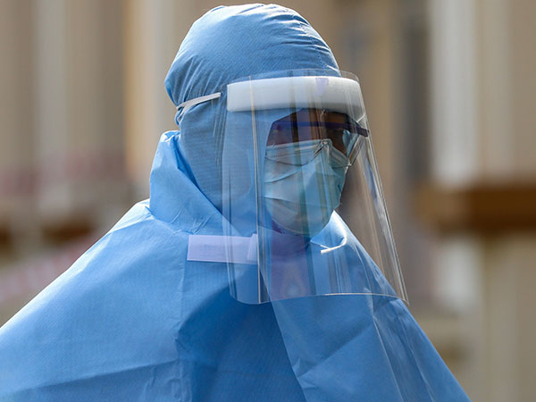 Diễn biến dịch Covid-19 tại Việt Nam ngày 14/3: 47 ca dương tính, cách ly và theo dõi y tế 27.180 người