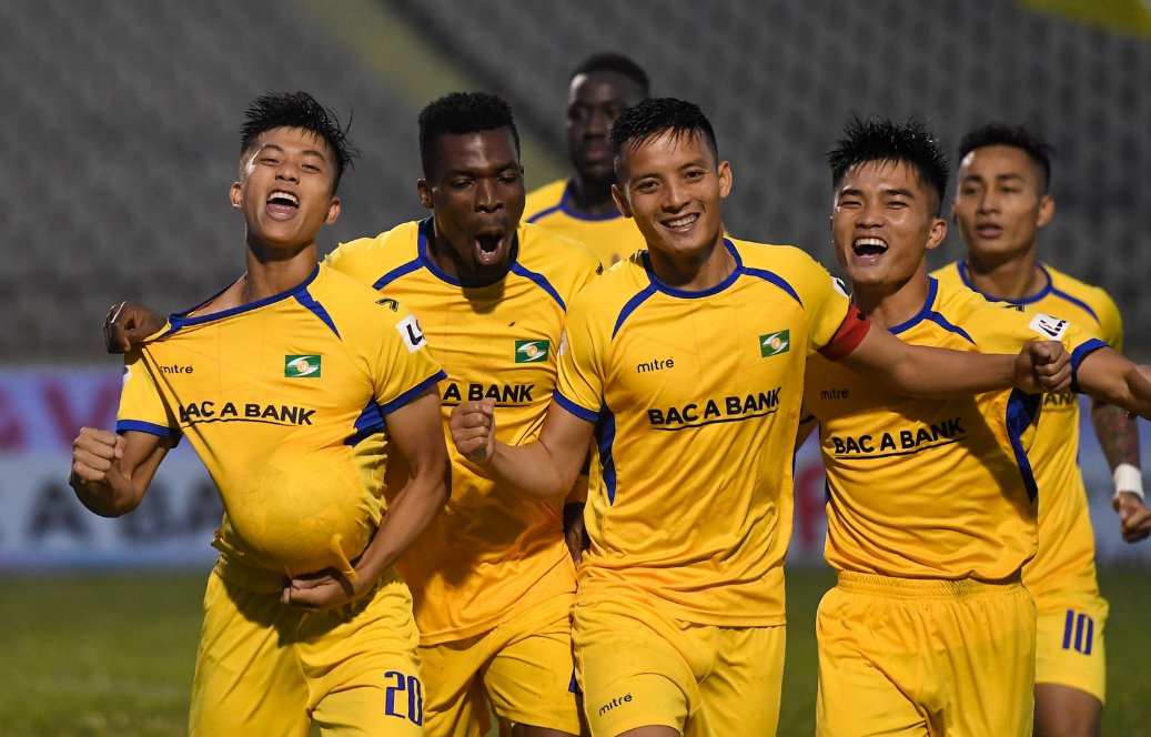 Phan Văn Đức nổ súng giúp SLNA đánh bại Bình Dương