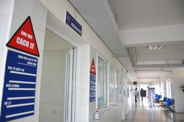 Nữ du học sinh từ Anh trở về nhiễm COVID-19 hiện ra sao?