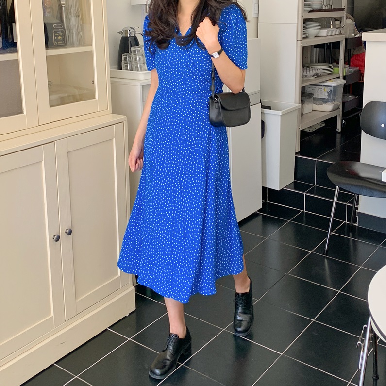 Lấy cảm hứng từ Selena Gomez, bạn sẽ nhận ra không sắm đồ chấm bi thì thiệt thòi cho phong cách quá! - 7 Lấy cảm hứng từ Selena Gomez, bạn sẽ nhận ra không sắm đồ chấm bi thì thiệt thòi cho phong cách quá! - 7