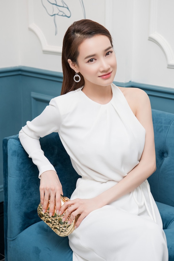Nhan sắc, thời trang thăng hạng của loạt mỹ nhân Việt sau khi sinh con - 11 Nhan sắc, thời trang thăng hạng của loạt mỹ nhân Việt sau khi sinh con - 11
