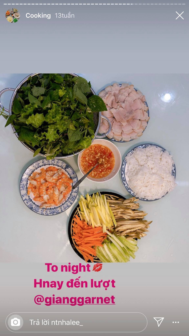 Thắm thiết mặn nồng bên Quang Hải nhưng Nhật Lê vẫn khoe mâm cơm hồi ăn ở nhà Hưng Harry - 2 Thắm thiết mặn nồng bên Quang Hải nhưng Nhật Lê vẫn khoe mâm cơm hồi ăn ở nhà Hưng Harry - 2