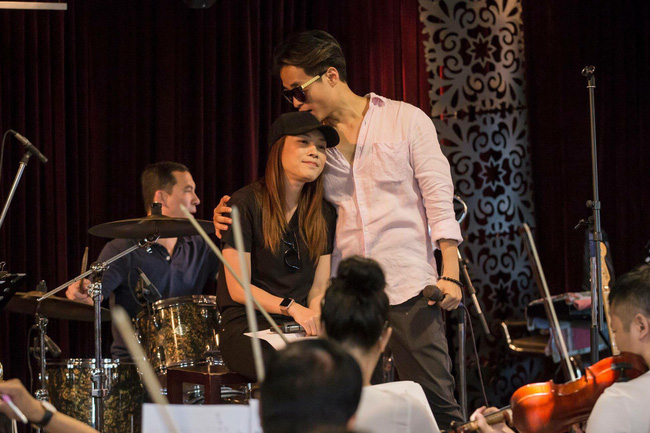 Hà Anh Tuấn: Chàng thiếu gia thứ thiệt của showbiz, đời tư kín kẽ nhưng một khi đã vướng tin đồn tình ái thì chỉ toàn 'yêu' đại mỹ nhân - 9 Hà Anh Tuấn: Chàng thiếu gia thứ thiệt của showbiz, đời tư kín kẽ nhưng một khi đã vướng tin đồn tình ái thì chỉ toàn 'yêu' đại mỹ nhân - 9