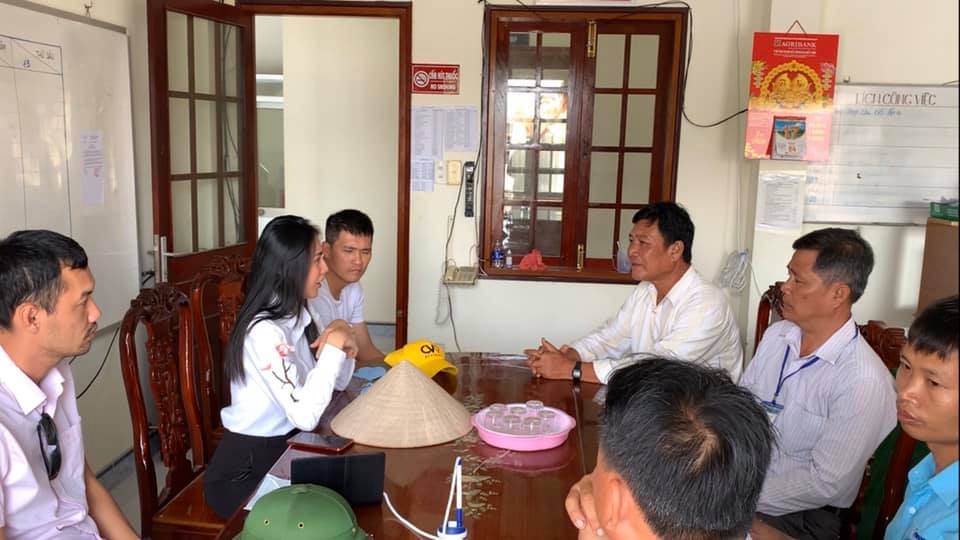 Thủy Tiên tiết lộ lý do không ghi tên mình trên bảng cảm ơn dù vất vả kêu gọi 13 tỷ đồng giúp hàng nghìn người dân miền Tây những ngày qua - 5 Thủy Tiên tiết lộ lý do không ghi tên mình trên bảng cảm ơn dù vất vả kêu gọi 13 tỷ đồng giúp hàng nghìn người dân miền Tây những ngày qua - 5
