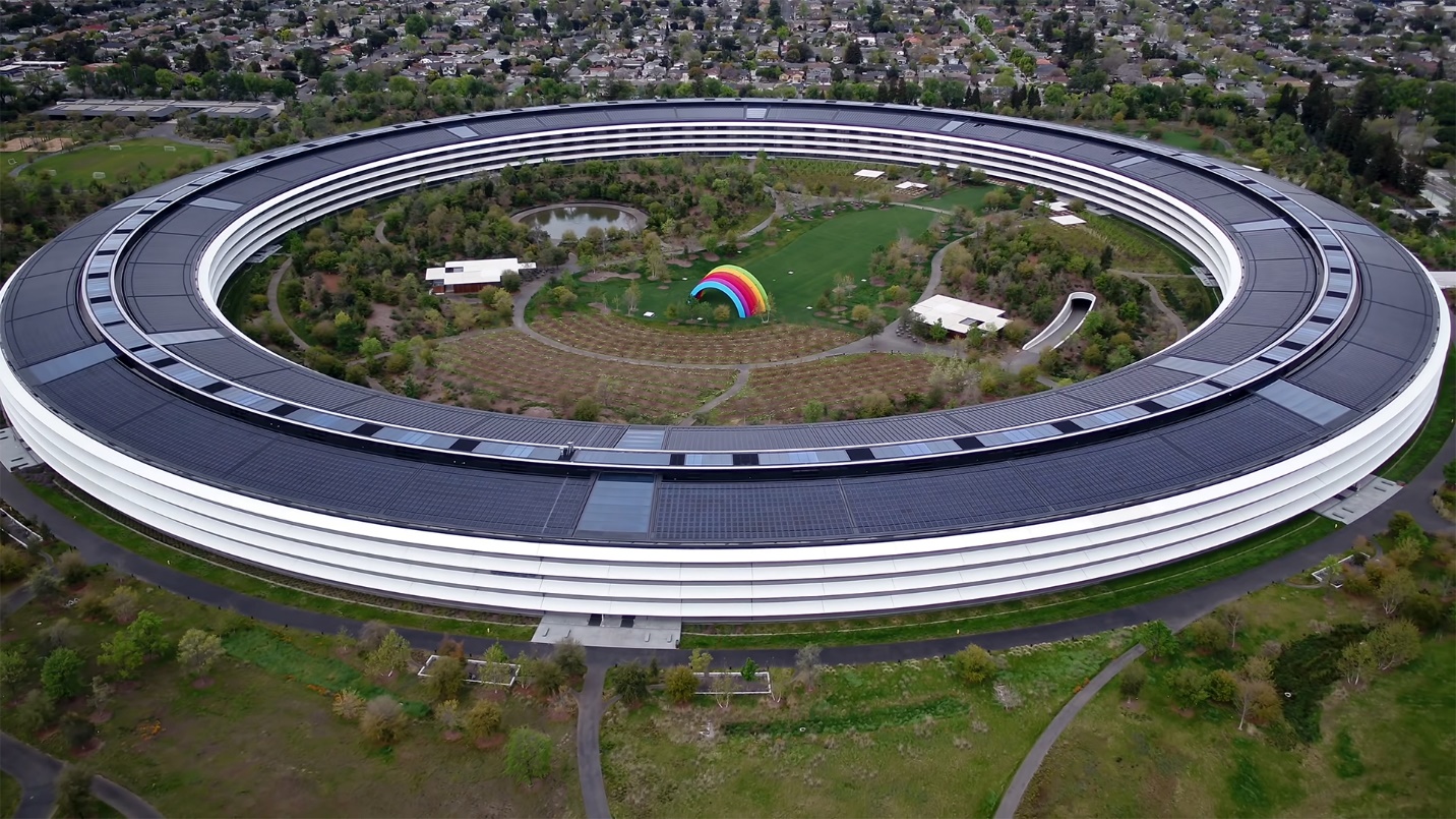 Cho nhân viên làm việc tại nhà vì COVID-19, Apple Park trông như một phi thuyền bỏ hoang Cho nhân viên làm việc tại nhà vì COVID-19, Apple Park trông như một phi thuyền bỏ hoang