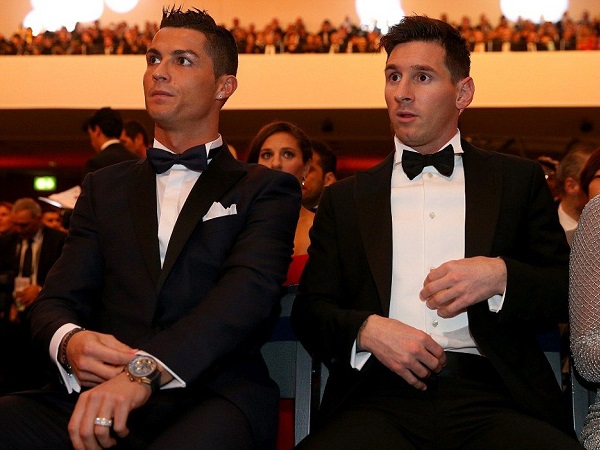 Ronaldo, Messi, Pep Guardiola, mỗi người quyên góp 1 triệu Euro để chống COVID-19 Ronaldo, Messi, Pep Guardiola, mỗi người quyên góp 1 triệu Euro để chống COVID-19