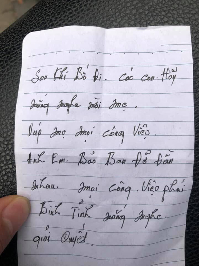 Lao đầu vào ô tô tự tử bất thành, người đàn ông bị tài xế trói vào cột biển báo ven đường nhưng lý do đằng sau lại khiến dân tình rơi nước mắt - 2 Lao đầu vào ô tô tự tử bất thành, người đàn ông bị tài xế trói vào cột biển báo ven đường nhưng lý do đằng sau lại khiến dân tình rơi nước mắt - 2
