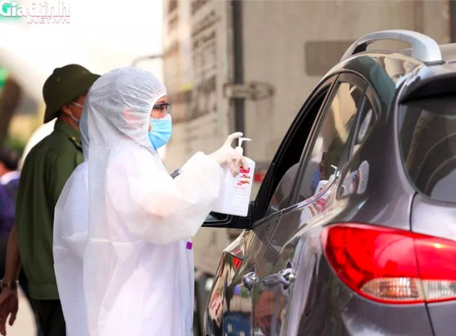 HỎA TỐC: Bệnh viện Bạch Mai lập danh sách người đến khám, chữa bệnh từ ngày 10/3