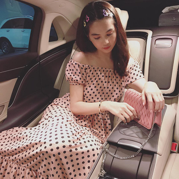 Chán sexy hở bạo, Ngọc Trinh ngày càng 'hồi teen' với gương mặt 'hack tuổi' cùng phong cách cute phô mai que - 6 Chán sexy hở bạo, Ngọc Trinh ngày càng 'hồi teen' với gương mặt 'hack tuổi' cùng phong cách cute phô mai que - 6