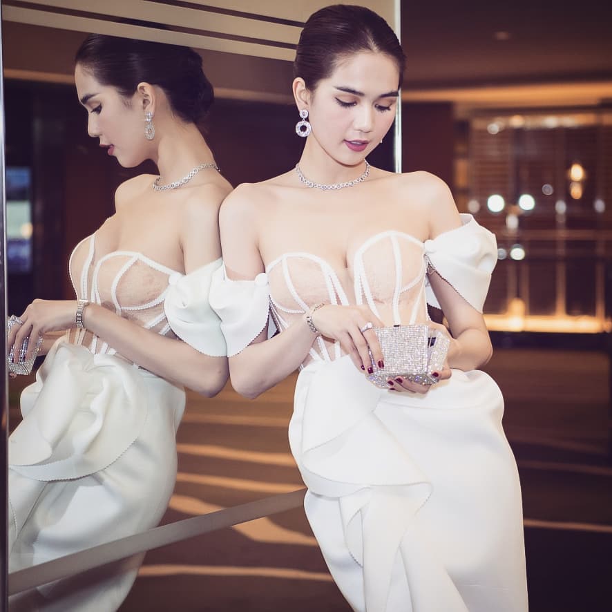 Chán sexy hở bạo, Ngọc Trinh ngày càng 'hồi teen' với gương mặt 'hack tuổi' cùng phong cách cute phô mai que - 11 Chán sexy hở bạo, Ngọc Trinh ngày càng 'hồi teen' với gương mặt 'hack tuổi' cùng phong cách cute phô mai que - 11