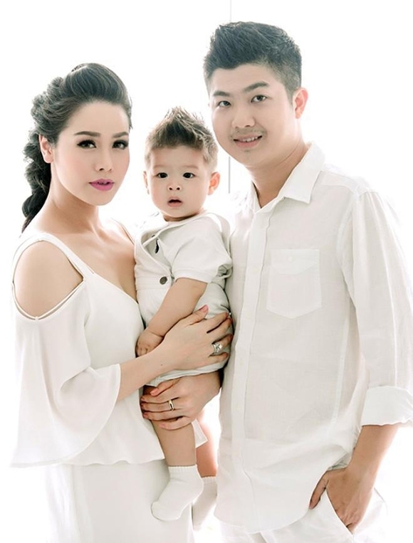 Chồng cũ đòi kháng cáo giành quyền nuôi con, Nhật Kim Anh phản pháo cực gắt: 'Nên nhớ tôi làm gì đều có bằng chứng hẳn hoi chứ không phải nói cho sướng mồm' Chồng cũ đòi kháng cáo giành quyền nuôi con, Nhật Kim Anh phản pháo cực gắt: 'Nên nhớ tôi làm gì đều có bằng chứng hẳn hoi chứ không phải nói cho sướng mồm'