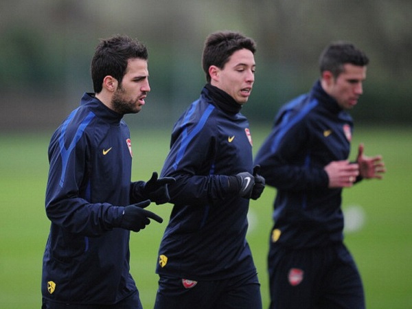 Cesc Fabregas: 'Chỉ có Van Persie và Nasri cùng đẳng cấp với tôi' Cesc Fabregas: 'Chỉ có Van Persie và Nasri cùng đẳng cấp với tôi'
