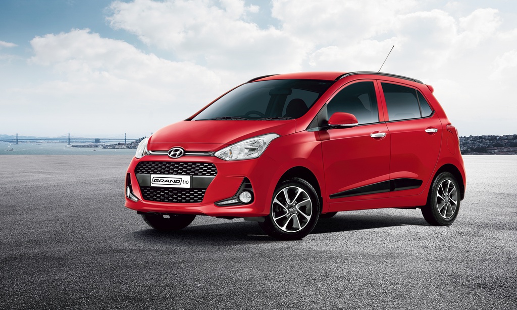 Hyundai Grand i10 và Kia Morning bản cao cấp, xe nào cho người mới? Hyundai Grand i10 và Kia Morning bản cao cấp, xe nào cho người mới?