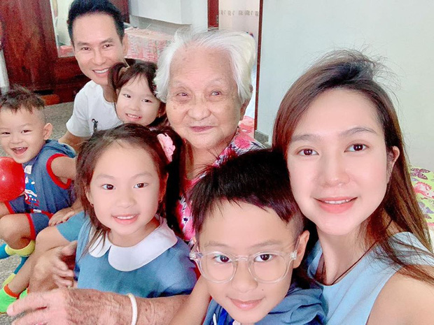 4 nhóc tỳ đồng loạt nghỉ ở nhà tránh dịch, vợ chồng Lý Hải nghĩ ra cách 'giết thời gian' cực kỳ bổ ích cùng các con - 6 4 nhóc tỳ đồng loạt nghỉ ở nhà tránh dịch, vợ chồng Lý Hải nghĩ ra cách 'giết thời gian' cực kỳ bổ ích cùng các con - 6
